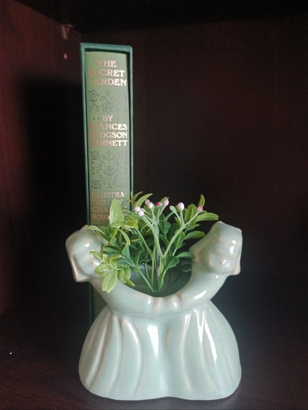 Two Dancing Dutch Girls USA Pottery Vintage Planter